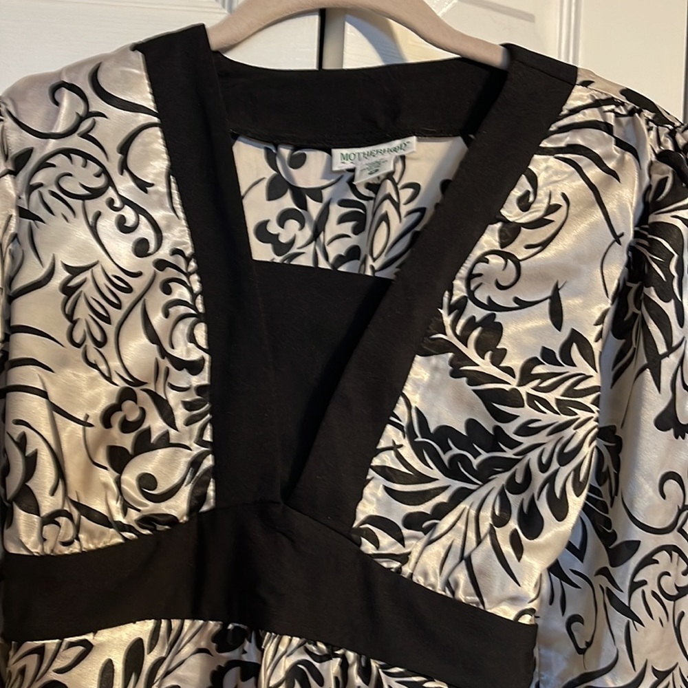 Motherhood Maternity 3/4 sleeve shirt size Small - Picture 3 of 8